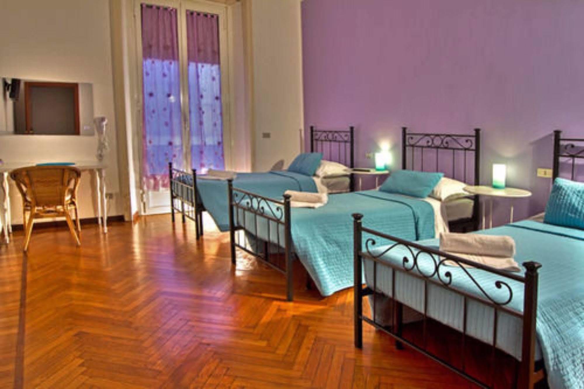 I Am Here Central Station Hotell Milano Eksteriør bilde